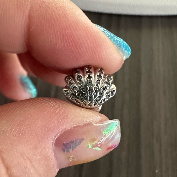Authentic Diamond Shell Pandora Charm - Picture 1 of 1